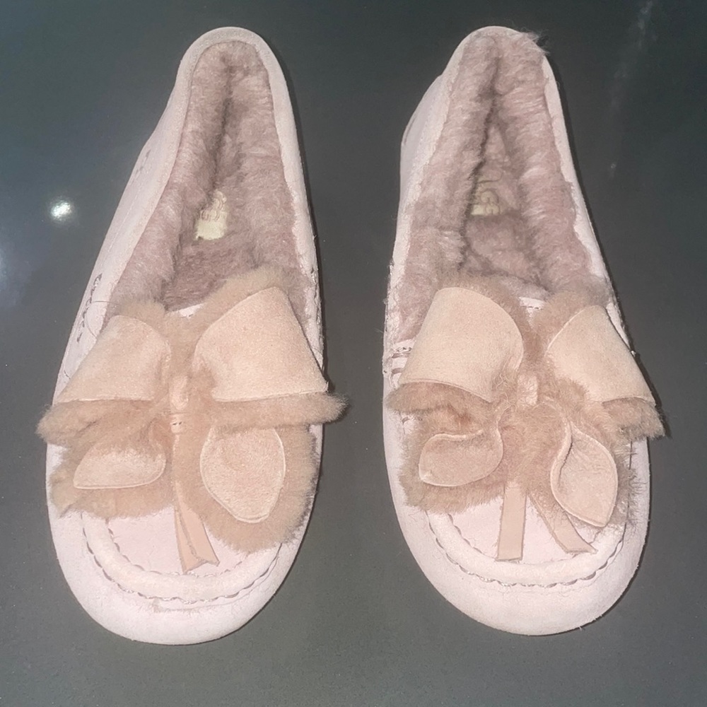 UGG ANSLEY SUEDE BOW MAUVE PINK  SHEEPSKIN  SLIPPERS MOCCASINS WOMENS US 7